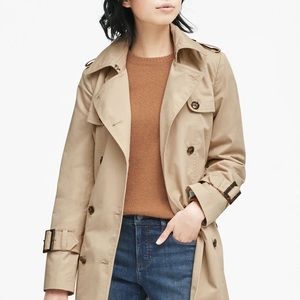 BANANA REPUBLIC PETITE  CLASSIC TRENCH
COAT XS